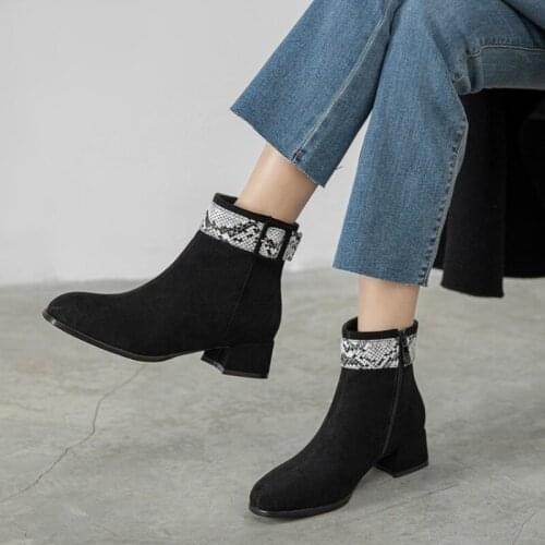 Fashion Womens Boots Round Toe Snake Pattern Buckle Ankle Boots Thick Med Heels Shoes Woman Zip Female Flock Boots 2020 Spring