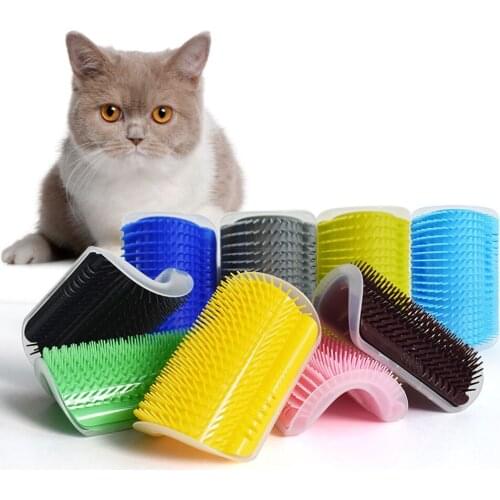 Pet Products For Cats Brush Corner Cat Massage Self Groomer Comb Brush With Catnip Cat rubs the face with a tickling comb
