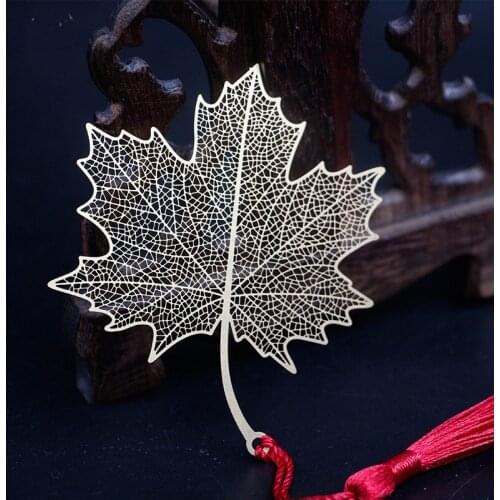 Cute Creative Golden Hollow Maple Leaf Metal Bookmark Stationery Bookmarks Book Clip Office Accessories School Supplies