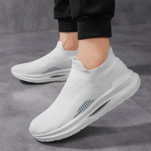 Large Size Sports Casual Shoes Womens Autumn 2021 Comfortable and Breathable Lace-up Soft-soled Running Shoes Womens Sneakers