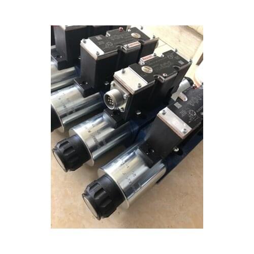 Rexroth 4WRAE10E60-2X/G24K31/F1V R900965674 Hydraulic valve 4WRAE 10 E60-22/G24K31/F1V Proportional directional valve