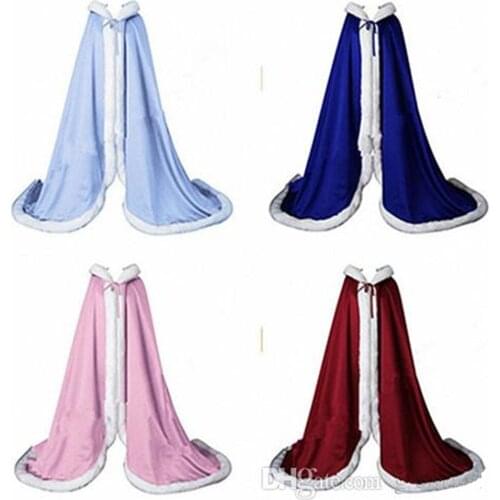 Winter Cloaks Bridal Shawls Jackets Cape Faux Fur Christmas Cloaks Hooded Perfect Wedding Wraps Abaya Wedding Dresses