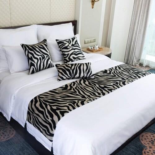 Luxury European Black and White Zebra-stripe Table Runner High-grade Jacquard Tassels Personality Bed Flag Cover