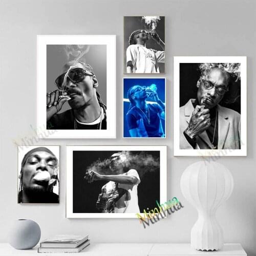 Snoop Dogg Smoking Poster Hip Hop Rap Modern Style Wall Art Canvas Painting Pictures For Living Room Home Decoration Mural Gift