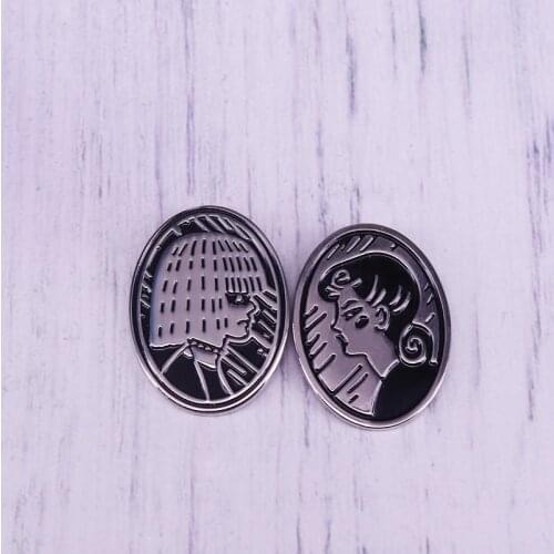 Blade Runner Ｍovie Inspired Laple Pin Rachael And Pris Enamel Brooch For Coat Scarf Sweater Badge