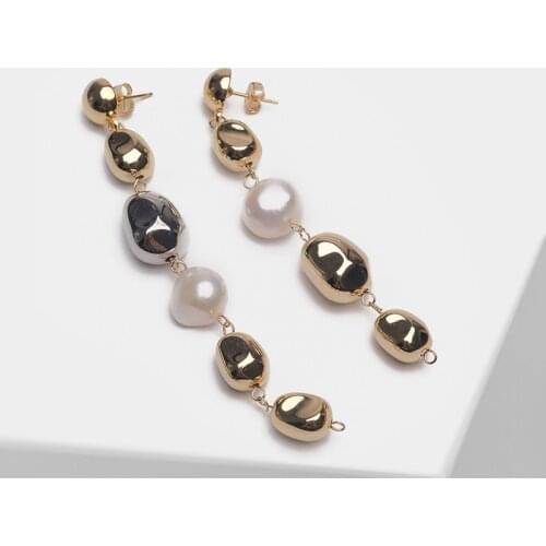 Amorita Boutique Design G23 Irregular length Natural Pearl Earrings