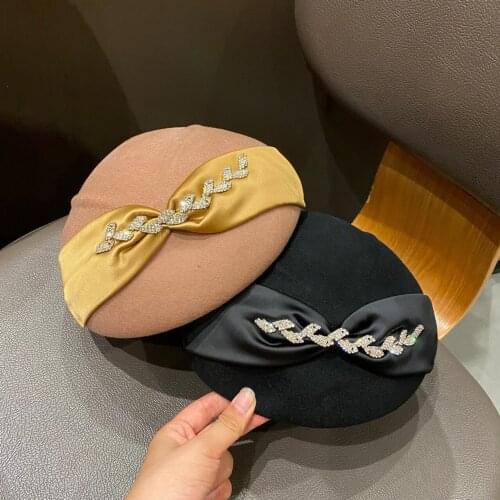 New Winter Rhinestone Flower Chain Webbing Elegant Formal Dinner High Quality Wool Fedora Hat For Women Beret Hat Painter Hat