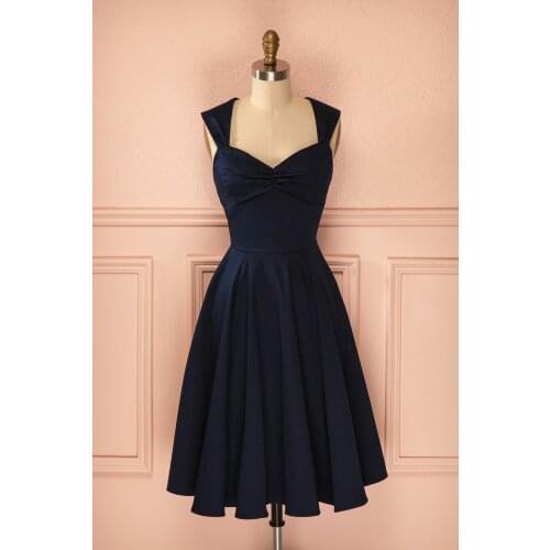 Vintage Satin Short Black Homecoming Dresses with Pockets Corset Back Knee Length Pleated Abendkleid Robes de Soirée for Women