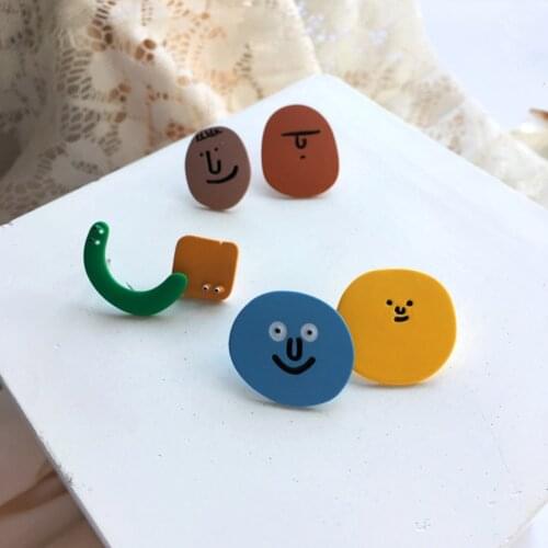 Hot Sale Creative Asymmetric Funny Smile Stud Earrings Irregular Round Yellow Blue Color Metal Earrings Women Jewelry Gift