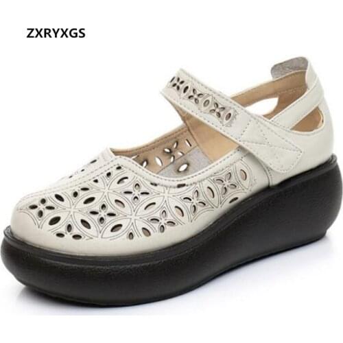 2021 New Summer Round Toe Summer Hollow Hole Hole Shoes Top Cowhide Platform Increase Shoes Wedges Sandals Women Shoes big Size
