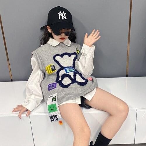 Boys and girls sweater vest autumn 2021 new fashion children bear cartoon jacquard knitted patch top