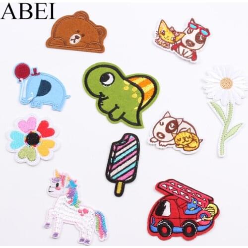 10pcs Cartoon Animal Stickers DIY Iron On Sew On Embroidery Patches Handmade Clothes Badge Stickers Garments Accessories