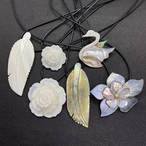2021 New Natural Plant-shaped Flower-shaped Swan-shaped Shell Pendants Metal Design Decorative Necklace DIY for Neckalce