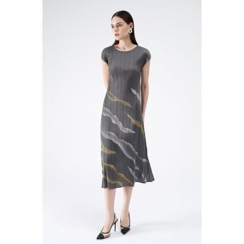 HOT SELLING Miyake pressure plait bronzing show dress fashion package sleeve long dress IN STOCK