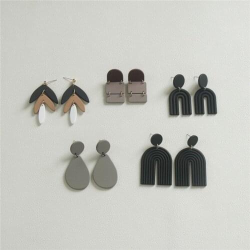 1Pair Women Retro Black Grey Acrylic Geometric Round Oval Leaf Shape Dangle Drop Earrings for Women Jewelry Accessories Gifts