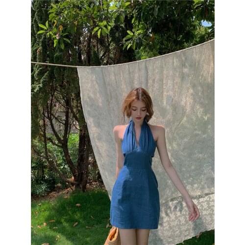 Retro halter neck suspender dress womens summer 2021 new short wrapped sexy hot girl sleeveless dresses