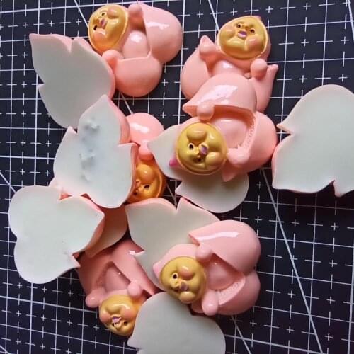 1pcs/lot Resin flat back Fart Peach 30mm Ornaments Micro landscape Ornaments Creative Home Gardening Decorations