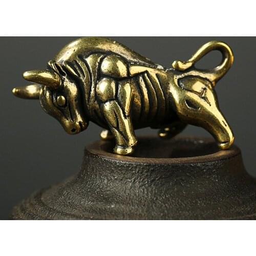 Vintage Statue Chinese Zodiac Brass Ox Cattle Key Chain Car Pendant Display Mold Accessorries Decorate
