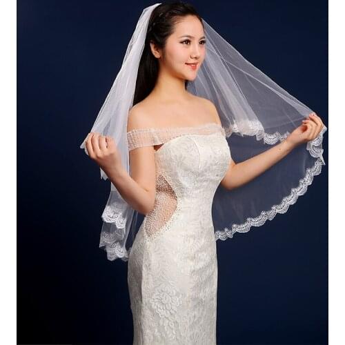 Free shipping in stock 1.5m Beautiful Lace Graceful Flower Lace Edge Mantilla Wedding Part Dress Bride Veil