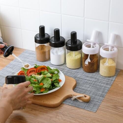 Kitchen supplies seasoning jar spoon cover integrated round seasoning jar set combined glass creative kitchen supplies
