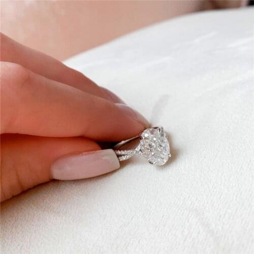 2.5CARAT Oval Cut Luxury Moissanite Rings 18K Solid Gold Split Shank Half Etenity Band Engagement Anniversary Rings For Women