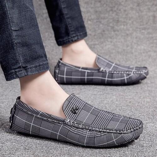 Youth Trend Peas Shoes Men Comfortable Slip-on Loafers Mens Casual Shoes Fashion Striped Checked Lazy Driving Shoes Size 38-48