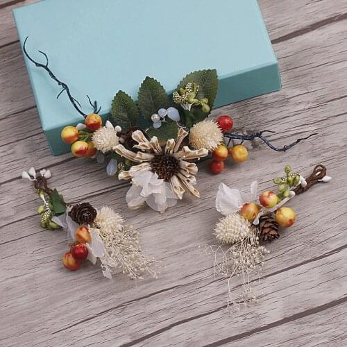 Bride headdress Sen female fresh berry comb hair ornaments wedding hair accessories 8818