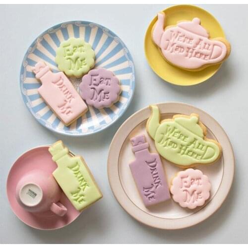 3PCS Eat Me Cake Cookie Cutters Molds Cookie Stamp Pastry Bakery Tools Biscuit Mold For Baking Fondant Cutter Cake Tools New