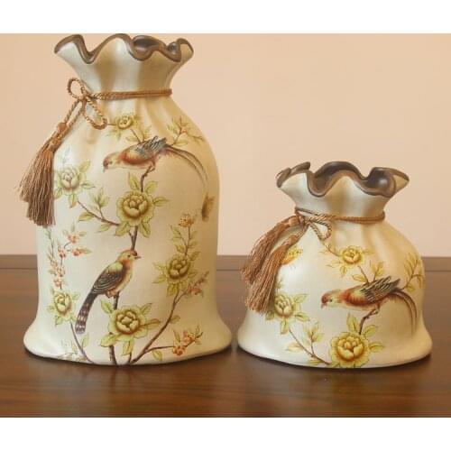 The ceramic vase American rural creative jute bag vase high-end European vintage decorative handicraft items
