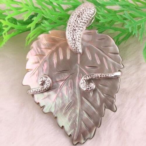 45X48MM Superb Silver Plated Alloy Inlaid Leaf Shape Carved Shell Pendant 1PC