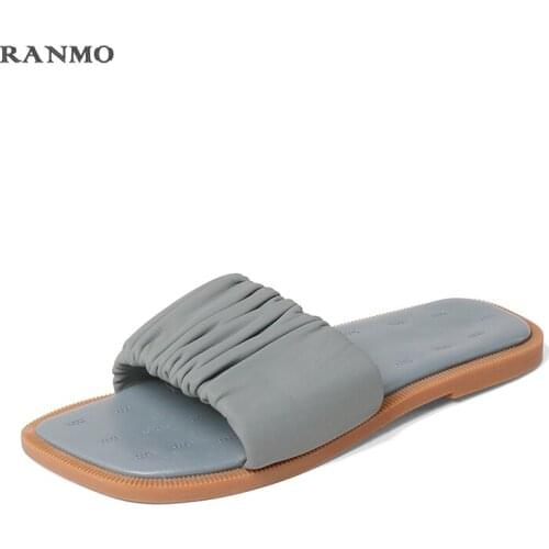 2021 new summer outdoor slippers sandals womens shoes casual comfortable slippers flat shoes leather luxury shoes fashion shoes