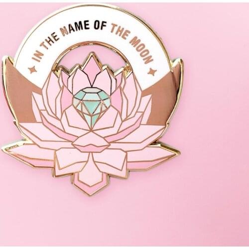 Cute lotus Sailor Moon Hard Enamel Pin Gorgeous Crystal Moon Change Body Brooch kawaii Cosplay Magical Girl Badge Unique Gift