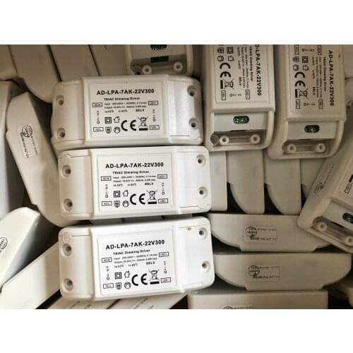 Free Shipping AD-LPA-7AK-22V300 300mA 7pcs 1W LED Power driver Power supply Triac Dimmable