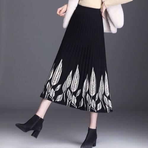 2021 New Knitted Womens A-line Skirt Mid Autumn Winter Long Wrap Hip High Waist Printed Skirt Girls Wool Skirt White Leaves