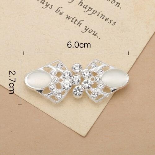 1 Pair Feather Heart Cheongsam Buckle Brooches Sweater Buttons Clothing Pins One Pair Shiny Crystal Cardigan Clip Cape Cloak Cla