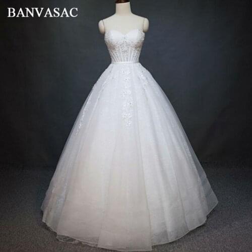 BANVASAC 2017 New Elegant Flowers Strapless Wedding Dresses Sleeveless Embroidery Satin Crystals Lace Bridal Ball Gowns