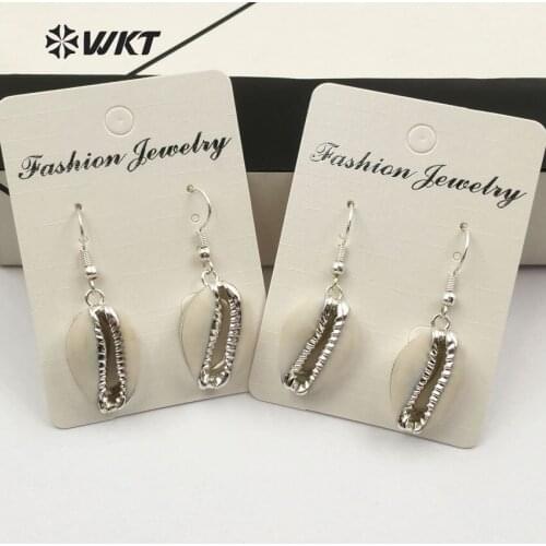 WT-E460 WKT Womens Dainty Jewelry Natural Cowrie shell Earring Real Wild Coast Sea Shell For Beach Dangle shell charm Earring