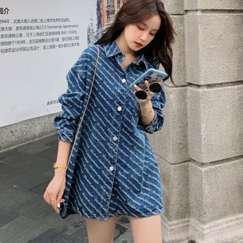 Blue Denim Jacket Female New Spring Autumn Letter Printing Casual All-match Shirt Design Loose Lapel Long-sleeved Womens Coat
