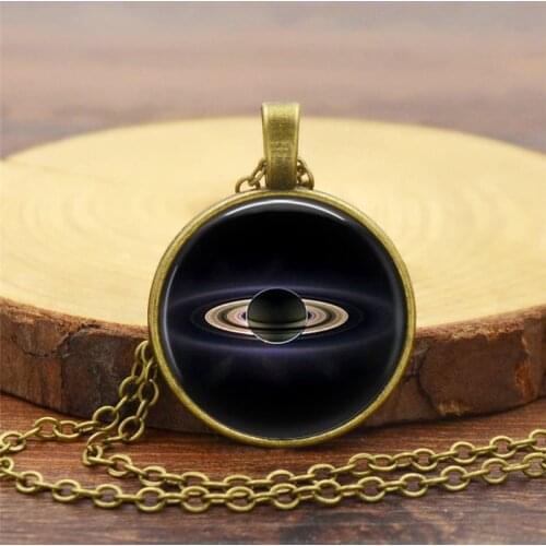 Galaxy Star Classic Saturn Planet Necklace Fashion Retro Glass Round Pendant Necklace Vintage 3 Color Chain Women Men Jewelry