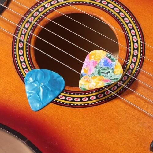 10pcs Guitar Picks Celluloid Thumb Pick with Iron Box for Folk Acoustic Guitar Ukulele 0.46mm 0.71mm 0.96mm Instrument Plectrum