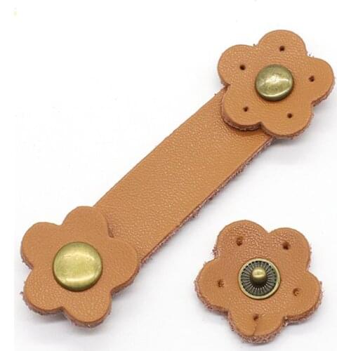 Soft Leather Buckles Purse Hasp DIY Bag Wrist Strap Plum Flower Shape Tool