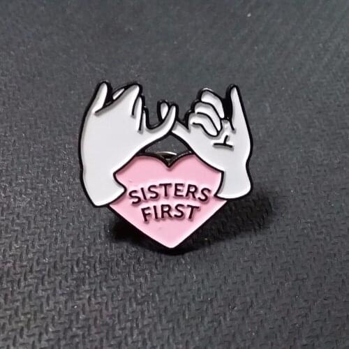 Cheap paint badge custom stamping badges pin