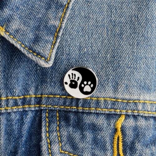 Tai Chi Handprint Paw Brooch For Women Men Best Friends Friendship Enamel Pin Button Denim jacket Collar Pin Badge Icon