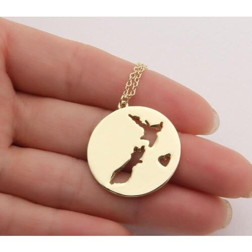 ZMZ 50pcs/lot 2018 Europe/US fashion New Zealand Map Necklace Country Auckland Australian Trip Keepsake Necklaces