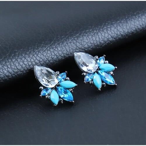 Fashion Flowers Small Alloy Crystal Earrings For Women Korean Pop New Sweet Metal Acrylic Stud Accessories Wholesale