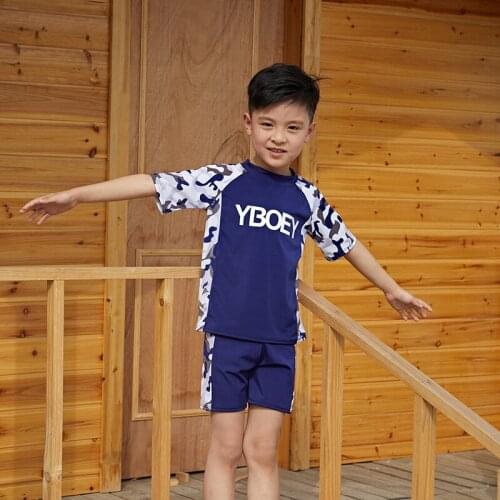 Boys split body swimsuit set for small, middle and large childrens sunscreen camouflage short / long sleeve childrens swimsuit