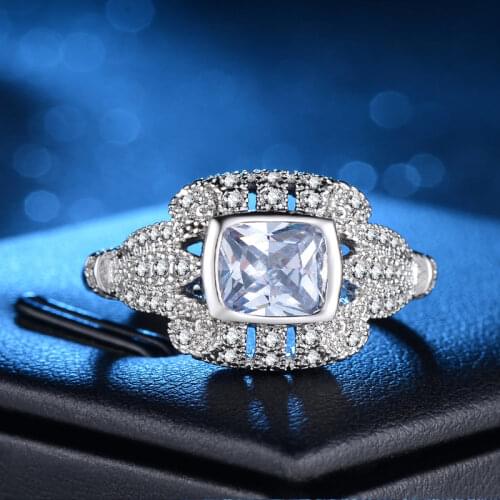 Hollow Square Rings for Women White Zircon Dazzling Fashion Rings Bride Wedding Engagement Full Drill Jewelry Tail Famale Ring