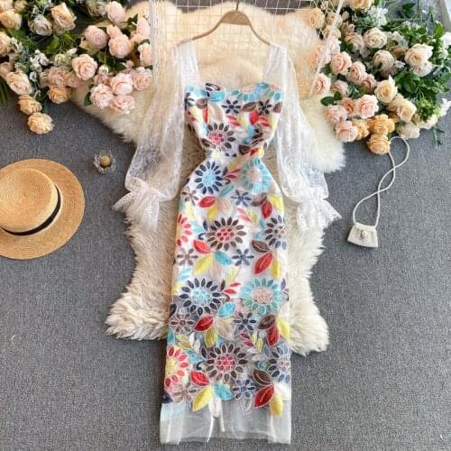 Womens spring summer runway fashion long lace sleeve flower embroidery long dress female square collar mesh dress TB1404