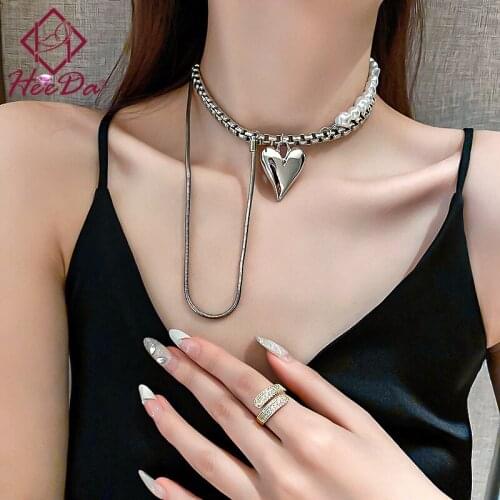 Kpop Fashion Hiphop Rock Silver Heart Short Necklace 2021 Women New Trendy Pearl Chokers Lady Party Personality Neck Accessories