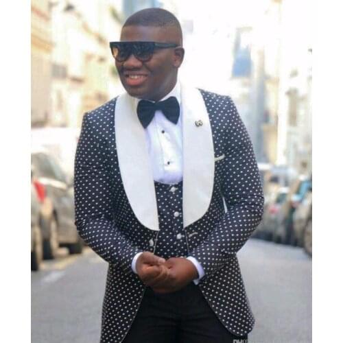 New Style Groomsmen Shawl Lapel Groom Tuxedos Men Slim Fit Suits Wedding/Prom/Dinner Best Man Blazer (Jacket+Pants+Bow Tie+Vest